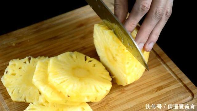 延缓衰老|女性不要太节俭，专家提醒：多吃3物，脸部光滑，气色红润人年轻