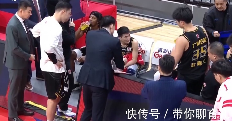 雅尼斯|27分领先险被逆转!孙铭徽三分+琼斯罚球广厦险胜,书豪持续低迷