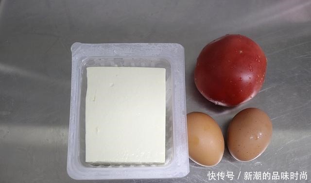 少许|适合立秋后的2道番茄菜,5分钟出锅少油盐,酸爽开胃真养眼