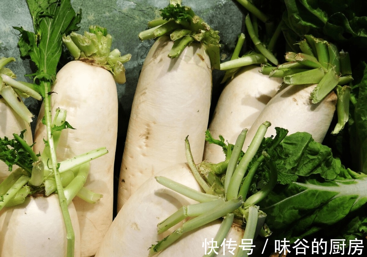 明日冬至,记得食4菜,吃3果,喝2水,添衣保暖,数九寒天顺利过