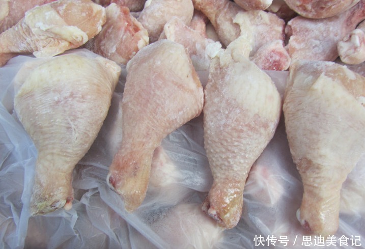 新鲜|买冷冻鸡腿时,不要拿起来离开!三个步骤,让你买到“新鲜”鸡腿