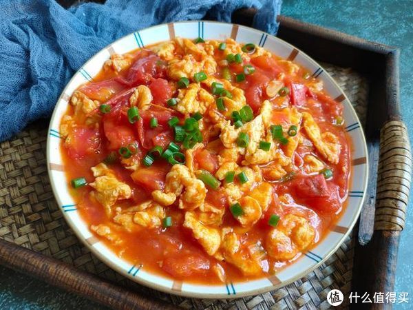食用油|做西红柿炒鸡蛋，加盐还是加白糖？大厨教你正确做法，香浓好吃