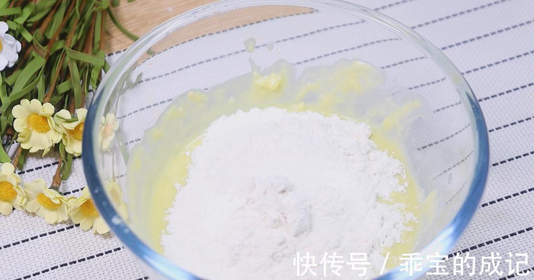 宝宝多吃山药好处多，不加一滴水，补钙又健脾，娃连吃3个还想吃