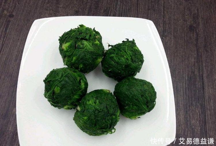 更好|胃部经常反酸?常吃4种碱性食物,中和胃酸,养护肠胃,胃更好