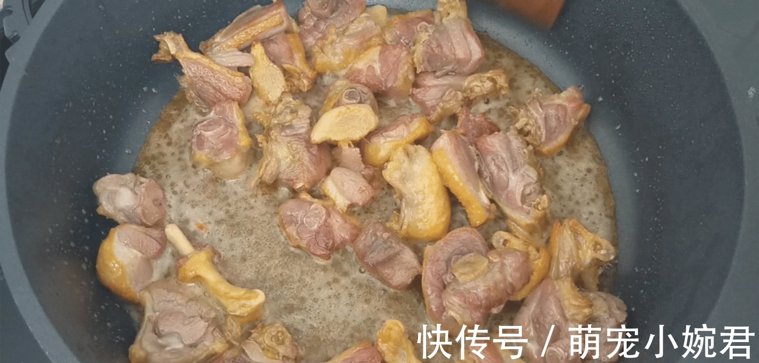 腊鸭|芋头新吃法，一次做5个，咸香松软又简单，出锅好吃下饭越吃越香