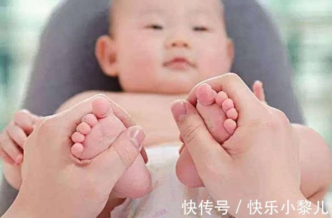 纸尿裤|带宝宝不要盲目相信“老人言”，夏天里需做对4件事，宝宝不受罪