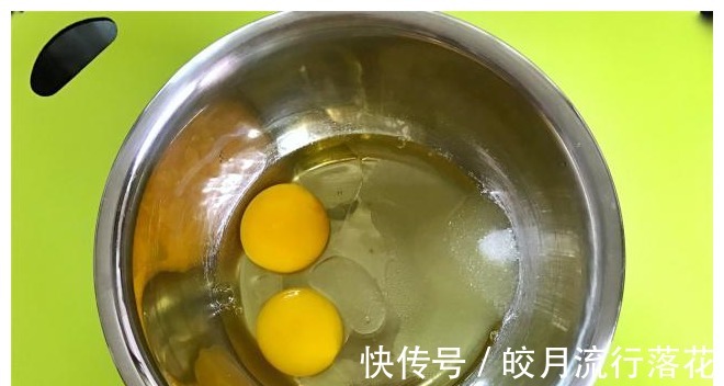 平底锅|不用烤箱,一口平底锅就能做的网红小吃,松软细腻,做法超简单!