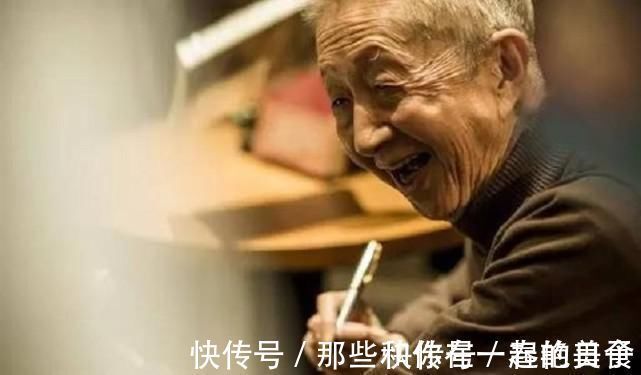 诗人流沙河@诗人流沙河:不要迷信国学,旧的那一套,面对现代世界是没有用的