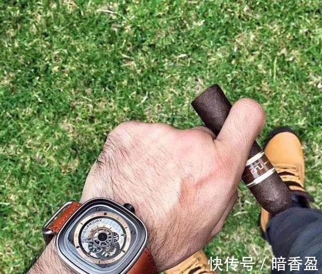 假表 花2000多买N厂复刻劳力士到底值不值?警惕复刻表商的文字游戏