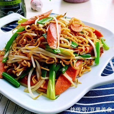 秘密|饭店大厨说漏嘴的秘密，酱油炒面这样做才好吃