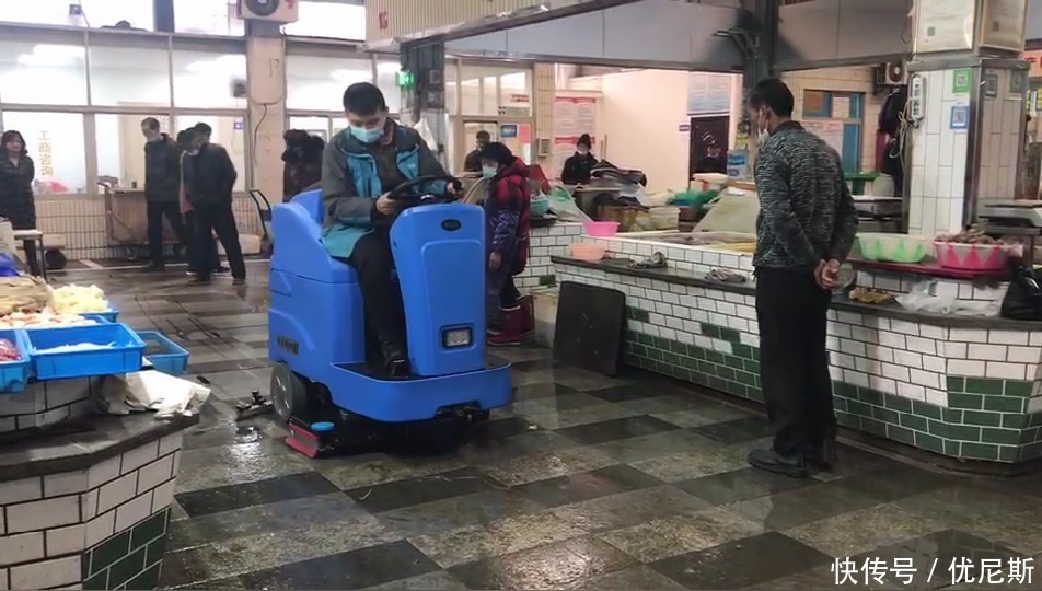 清洁|全自动洗地机使用方法及使用注意点