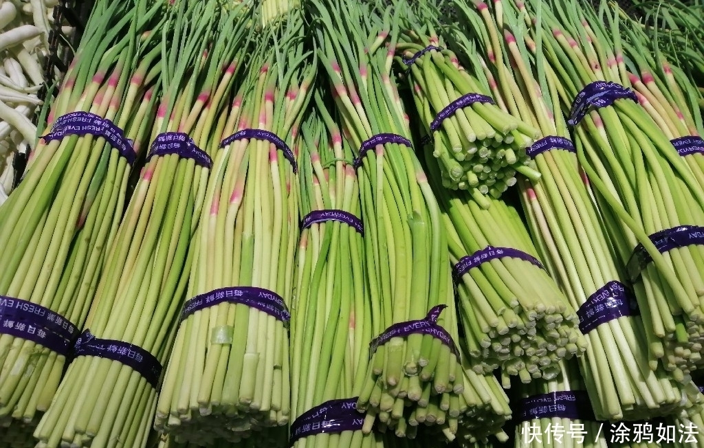 口感|买蒜苔时,挑粗的还是细的好?老菜农:牢记这5点,准没错