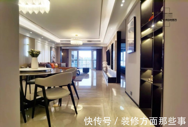 背景墙|160㎡现代轻奢设计新家,维克胡桃+皓月白搭配,为家升温不少