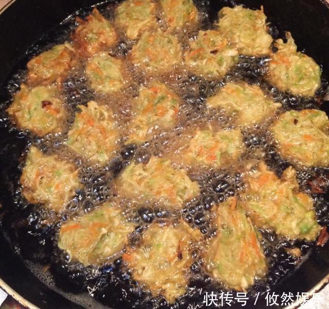 快过年了,这个菜做成丸子,外酥里嫩,入口清香,比肉丸子好吃