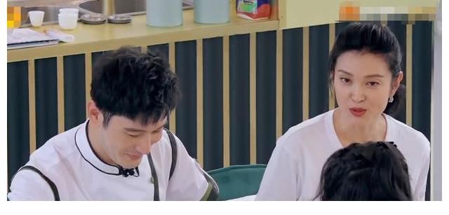 李雪三|赵丽颖回归《中餐厅》，当面调侃黄晓明，从客人秒变员工不当外人