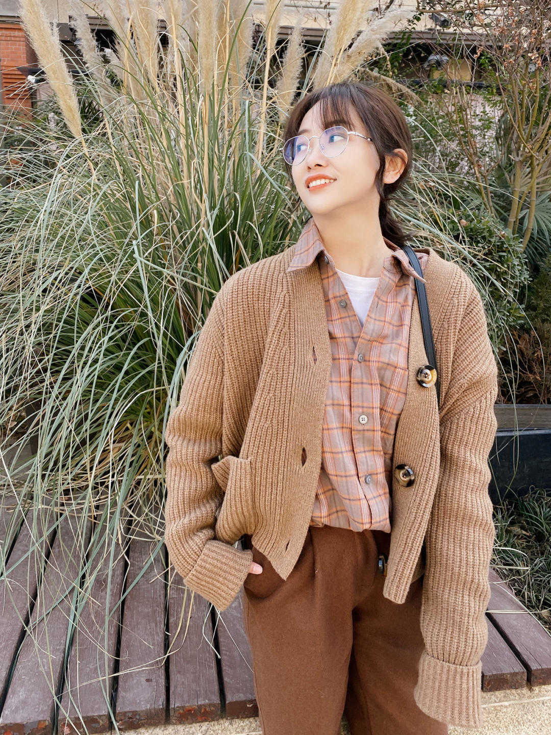 穿搭 穿衣打扮懂“配色”很重要,秋天穿“棕色”高级又洋气,成熟精致