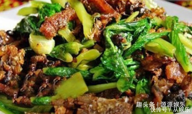  精选美食鲫鱼炖豆腐、油麦菜炒豆豉鱼、蟠龙茄子、素什锦的做法