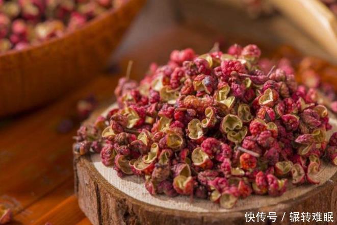 惊喜|晚上睡觉前把“花椒”放肚脐里,不出半月,3大惊喜变化不请自来