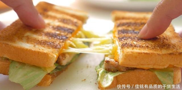 天热吃烤肉,做个营养均衡的炭烤三明治,让那些没吃饱的吃个过瘾!