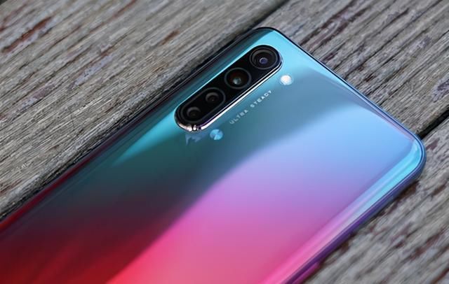 大运|从3699元跌至2299元,12GB大运存手机售价大跳水