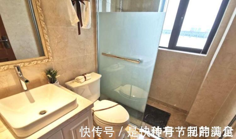 阳台|132㎡轻奢三居室,南北通透双阳台,朋友说这套房子可以打99分