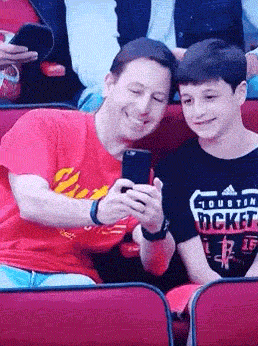 |搞笑GIF:这是谁家的闺女