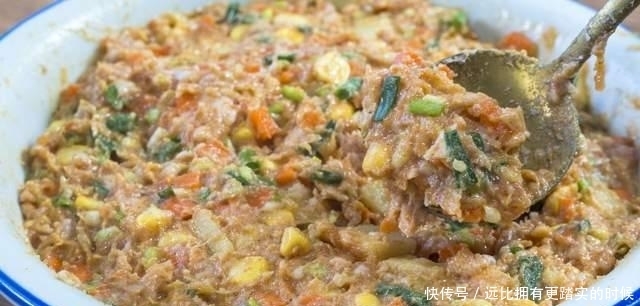 正月十五元宵节,家宴菜单已备好,5荤4素1汤上一桌,十全十美