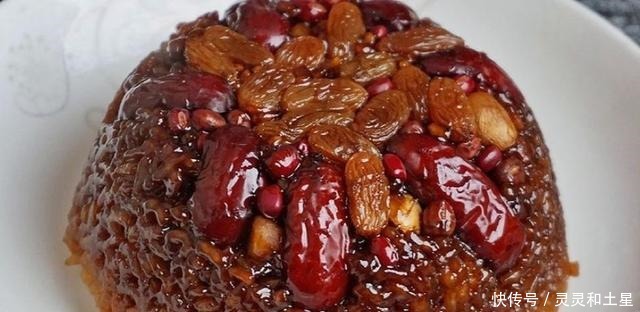 红糖糯米饭,做出来红亮诱人,解馋又不会胖,尤其适合女人吃