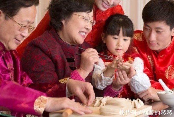 做法|包饺子还在用手捏不干净！教你正确做法，5分钟一屉还卫生