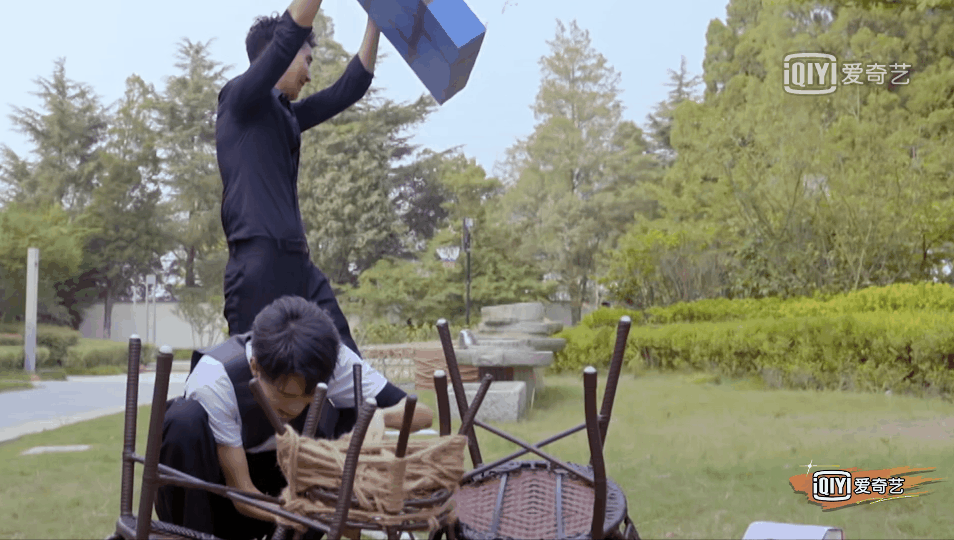 《我们的歌 3》薛之谦因这一舞台事故爆笑“吐槽”舞台道具