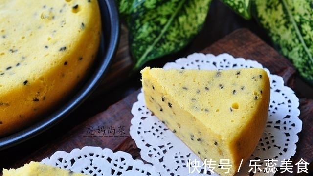 电饭煲|玉米粉+酸奶+鸡蛋,做成无油又低糖的早餐蛋糕,好吃健康易消化