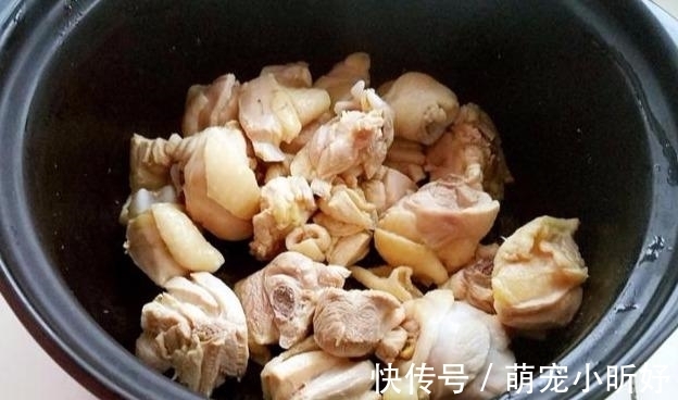 补气养血|当归炖鸡,你做对了吗?汤鲜肉烂,香气四溢,补气养血滋润容颜