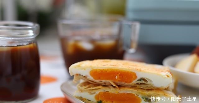 早饭与众不同用水饺皮做成的精美三明治!养分充足