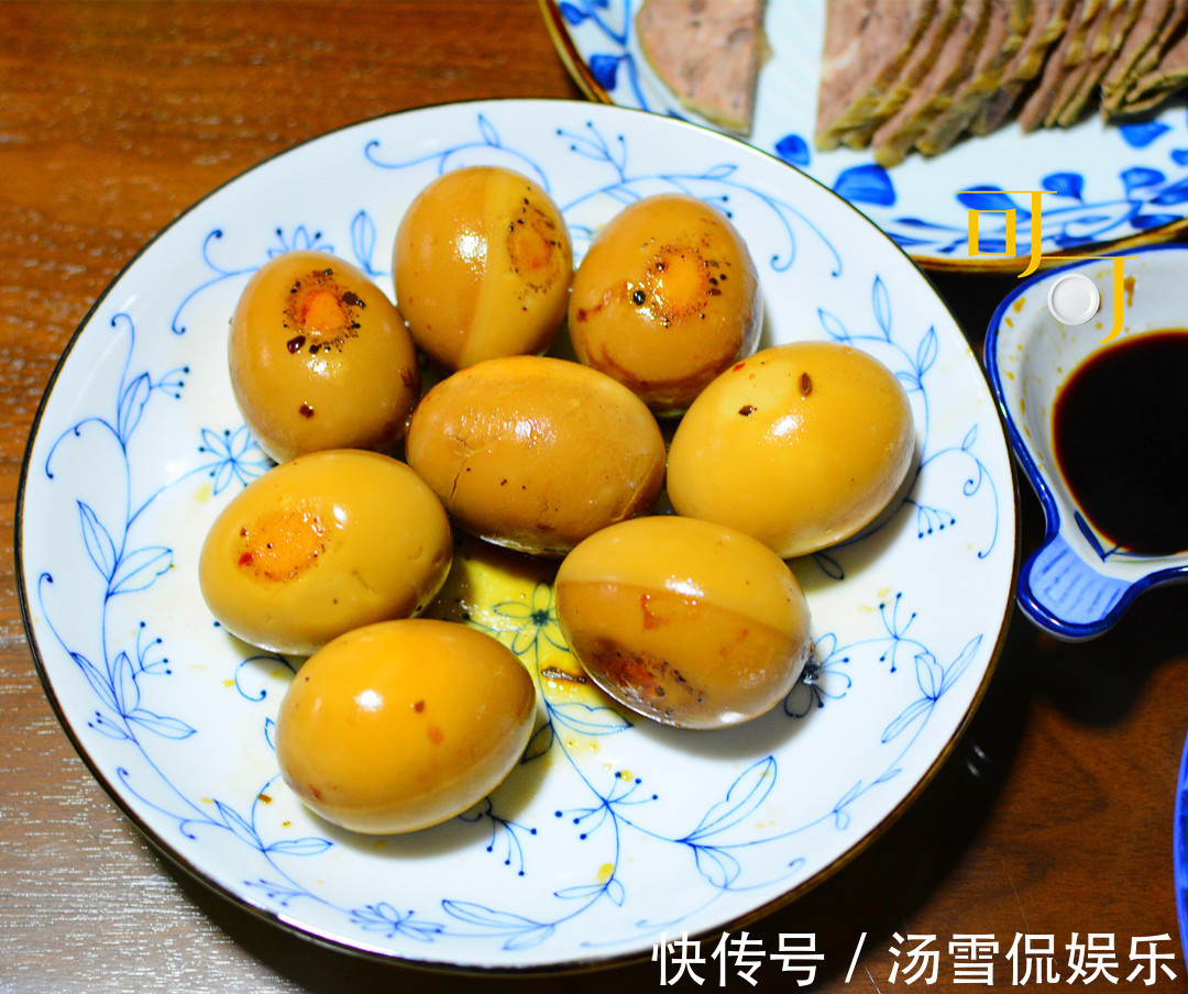 周末宅家，做了三道菜，另外三个是点心，老公说本末倒置