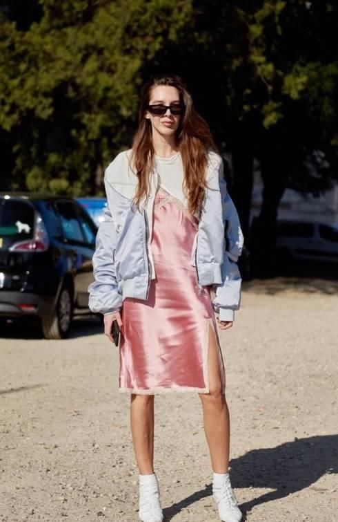 初春做个养生girl~连衣裙加个打底衫再出门！