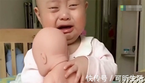 宝妈|宝妈忽悠儿子说给他生了一个妹妹,结果儿子看到妹妹的反应亮了