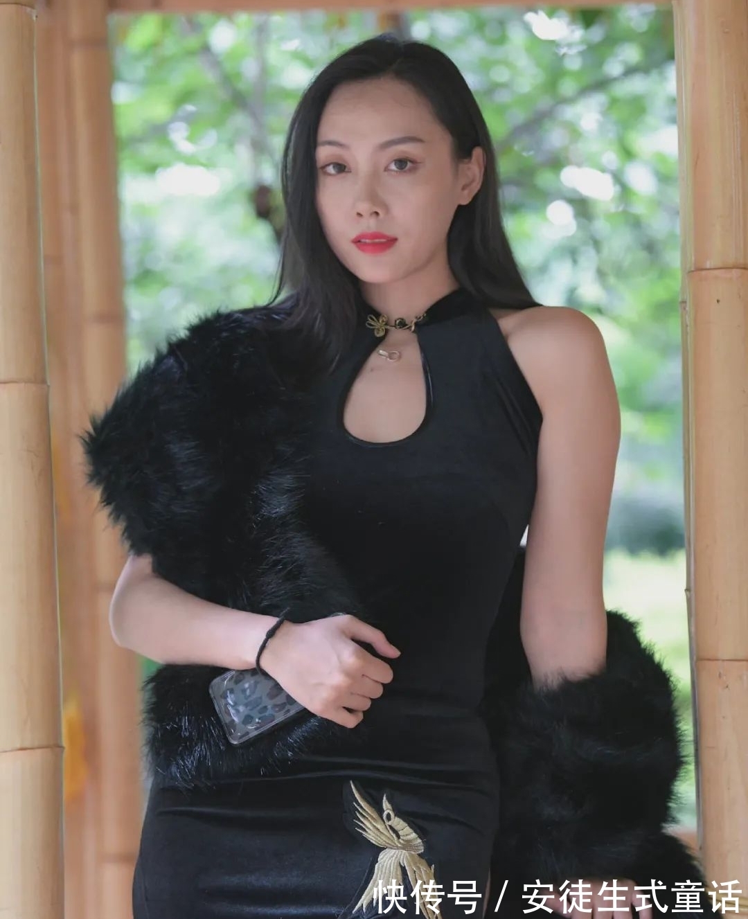 旗袍 气质高贵,端庄典雅,一袭黑色旗袍让你穿出复古大气女人味!