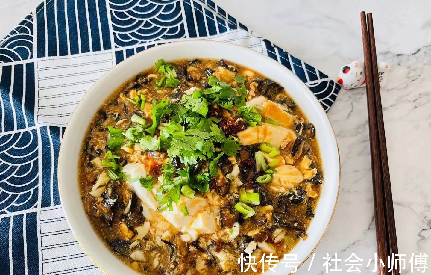豆腐|不知道早餐吃什么好?教你做懒人版豆腐脑,简单3步,细腻好吃