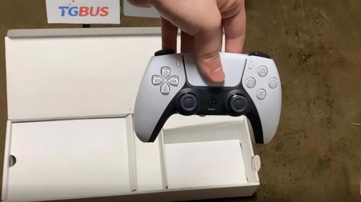 电玩|电玩巴士首台PS5正式开箱！终于走进次世代