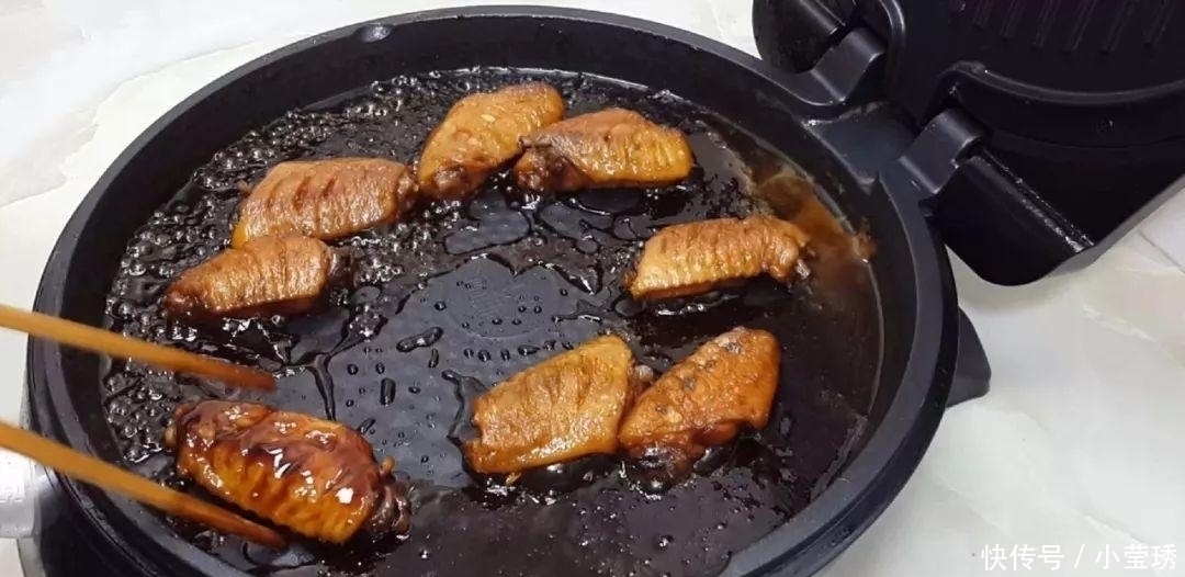 10个鸡翅, 1瓶可乐, 教你在家自制可乐鸡翅, 好吃到满嘴都是油