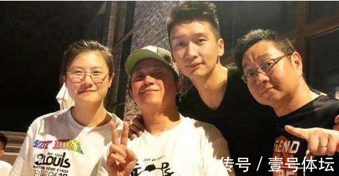乒乓球|丁宁迎来喜讯,高个男友首次进入视野,明年完婚已成定局?