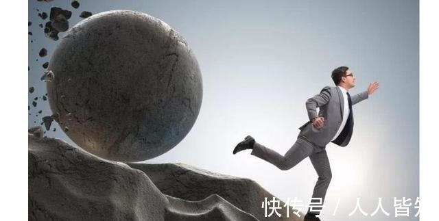 在职场|穷人定律:越穷的人,往往越喜欢在这3件事上努力,结果越来越穷