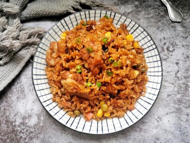 排骨|学会懒人焖饭太方便，饭菜一锅出，省时省事，零厨艺也能轻松搞定