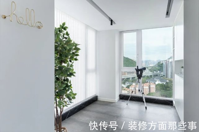 私密性|110平现代风三居室,全屋以白色为基调阳光透进来,非常惬意