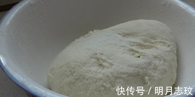 外酥|这个肉饼我家一周吃一次，不发面不饧面，外酥里嫩，吃了还想吃
