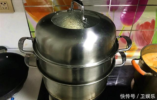 好吃|蒸包子容易“死面”怎么办大厨教你一招,包子松软好吃还不塌陷
