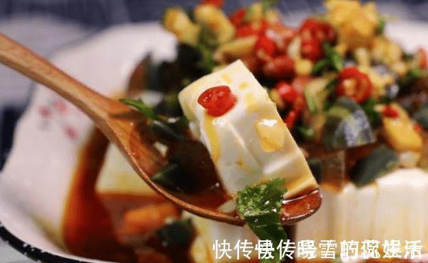 混合调味料|凉拌皮蛋,只用生抽和醋不好吃!教您多加4个料,皮蛋不涩不腥气