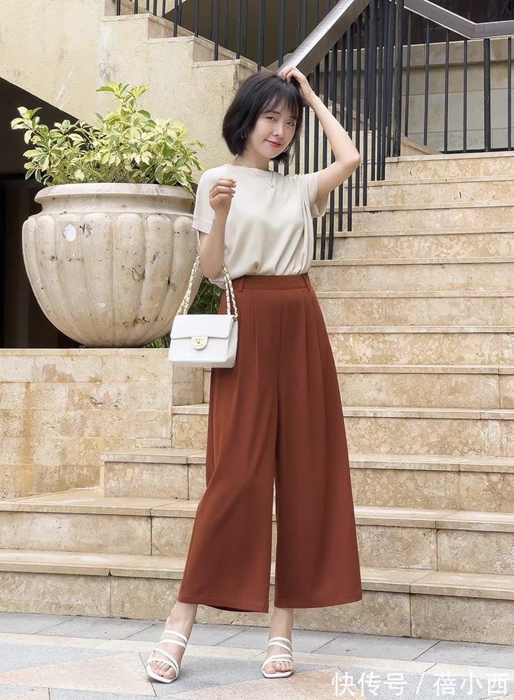 女人|40、50+女人可照搬的“裤装搭配”,掌握3个裤型,演绎简约气质美