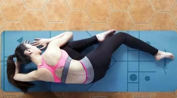 颈椎|改善腰背的瑜伽小技巧，直立脊柱，灵活髋部，避免在运动中受伤！