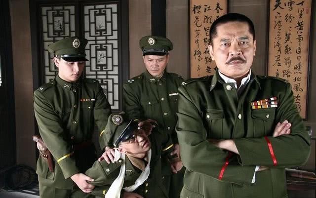 国民党|蒋介石身边的传奇人物,国民党的高级将领,怎么成了我党隐形将军